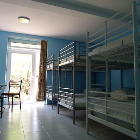Why Me Eco-Friendly Hostel Tbilisi Esterno foto