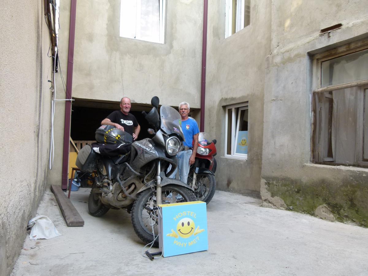 Why Me Eco-Friendly Hostel Tbilisi Esterno foto