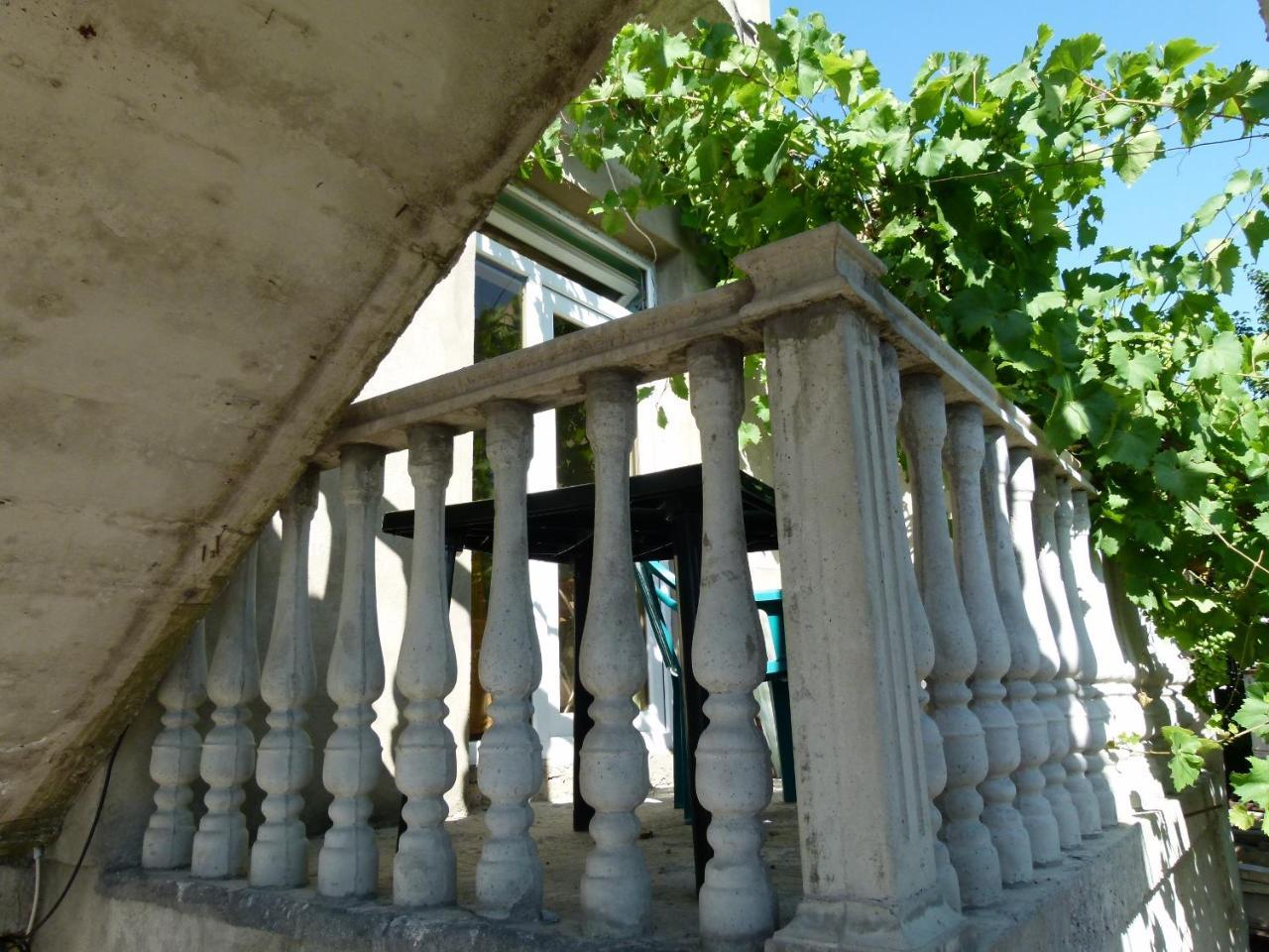 Why Me Eco-Friendly Hostel Tbilisi Esterno foto