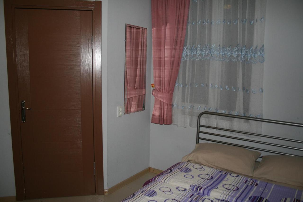 Why Me Eco-Friendly Hostel Tbilisi Esterno foto